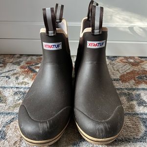 Xtratuf Men’s 6” Ankle Deck Boots - Size 10, Chocolate Tan